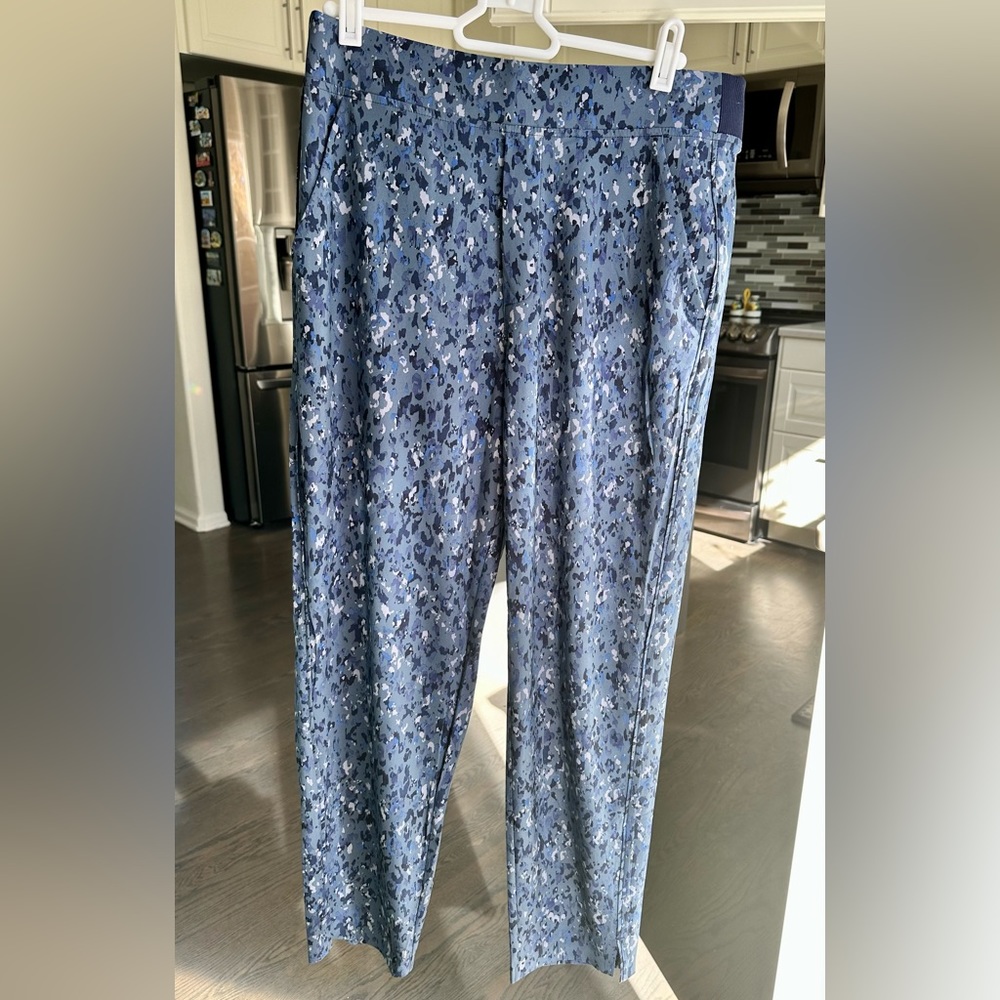 Athlete pull-on pants
